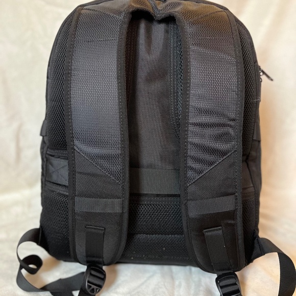 Yorepek Tech Backpack - Picture 2 of 12